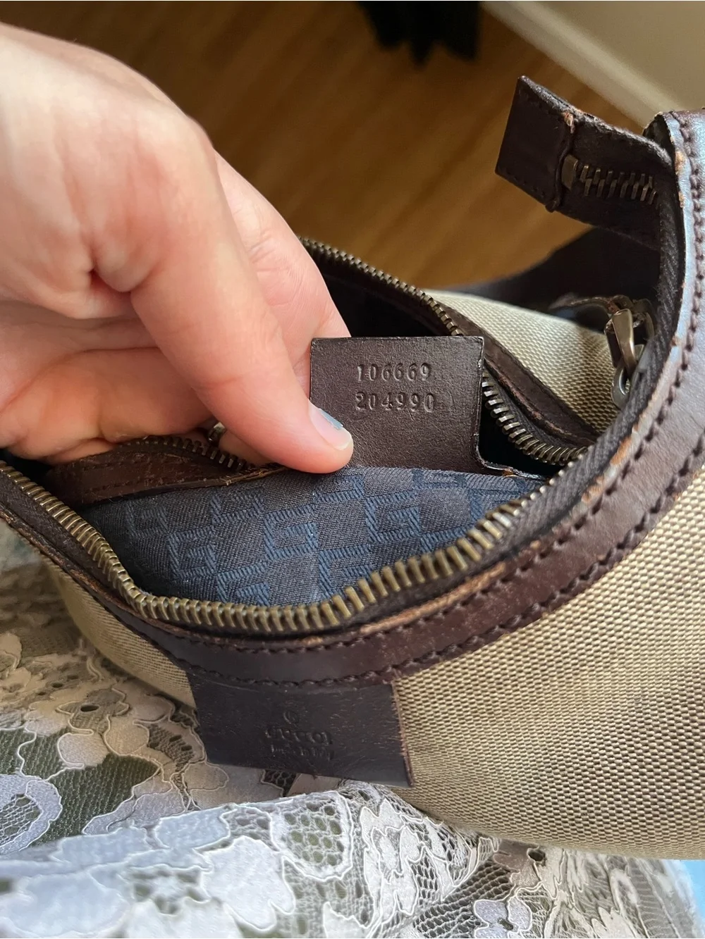 Gucci vintage shoulder bag - Picture 13 of 16